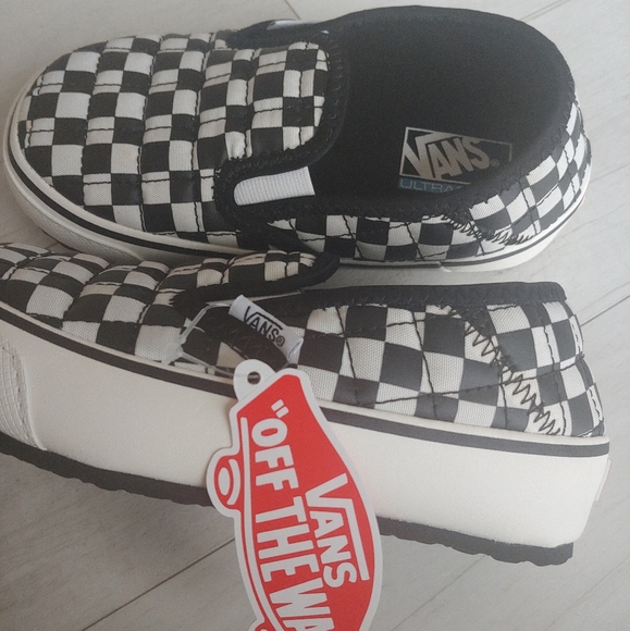 VANS NEW kids Checkerboard Slip-ER 2 Shoes - Picture 2 of 12